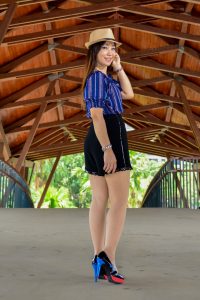 成熟的长腿芝姐阳光下高清晰肉丝