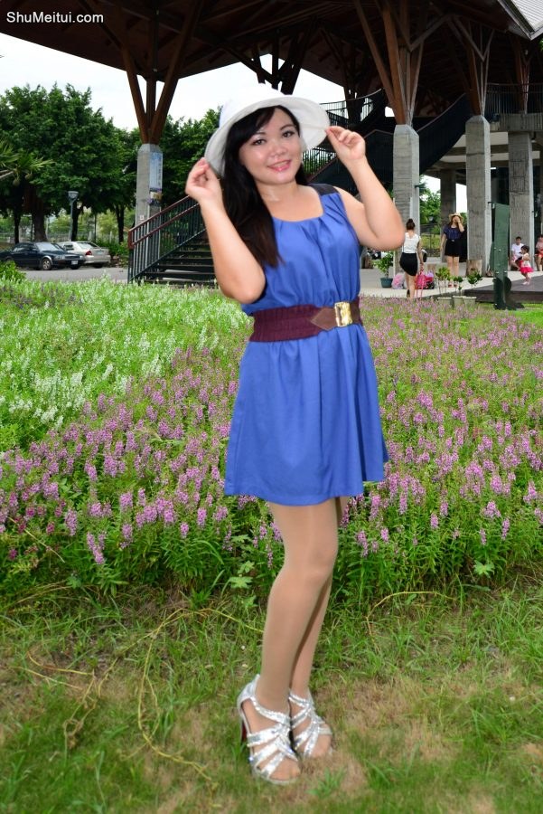 丰满的欣嫂拥有一双肥硕的肉丝腿[第9张/共36张]