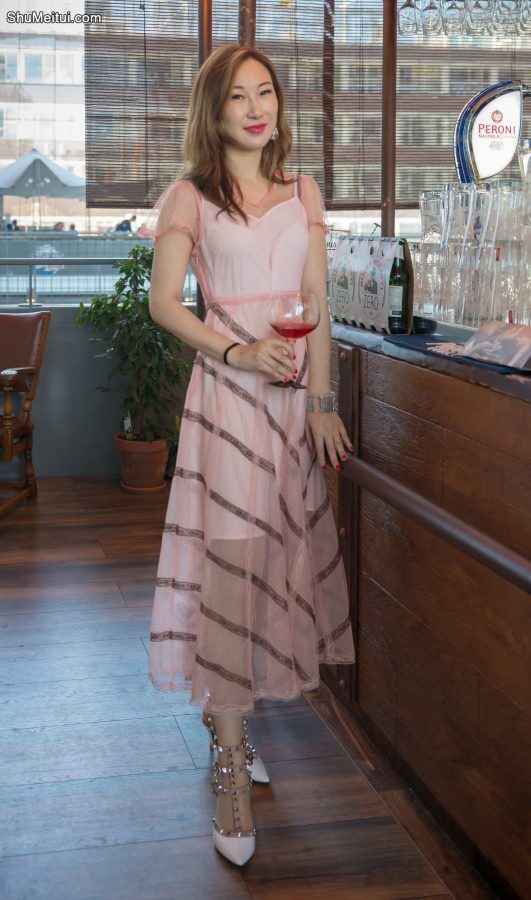 微醉的美女优优简直太漂亮了，浓郁的荷尔蒙让人抓狂[第4张/共9张]