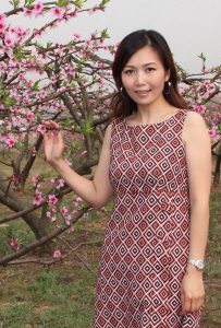 桃之夭夭美妇知风人比花美