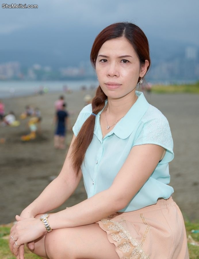 性感熟妇王翠嫂又旅游去了，当然要分享给各位老铁了[第1张/共14张]