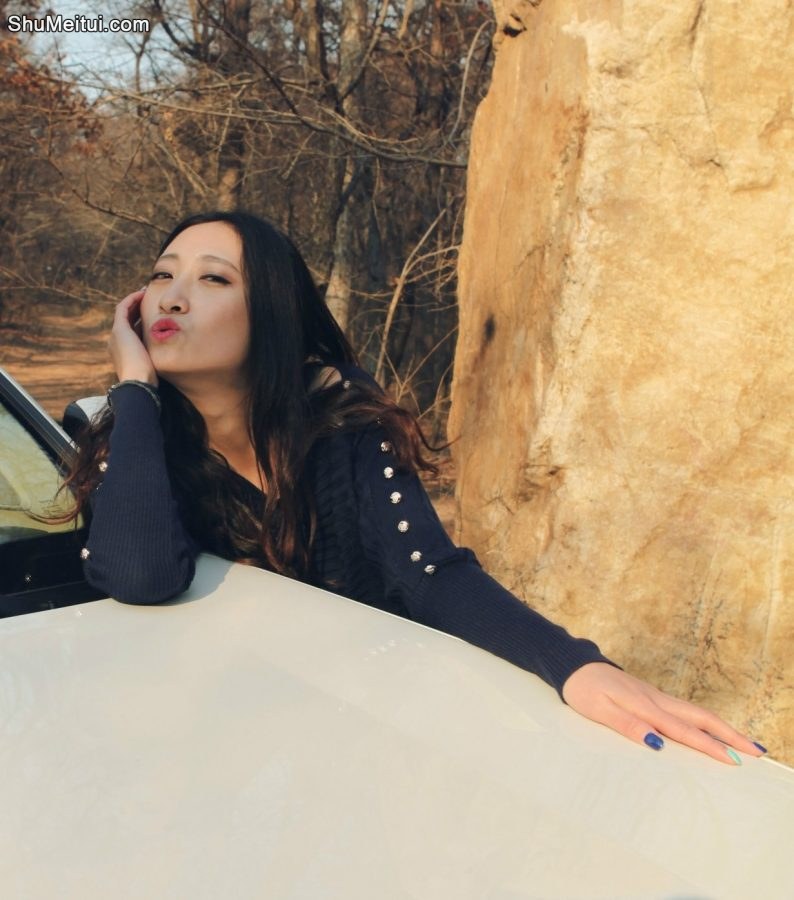 戴眼镜穿短靴的熟女，真是个迷人的妖精了[第12张/共37张]