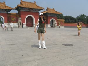 我的历史老师喜欢扮嫩秀美腿