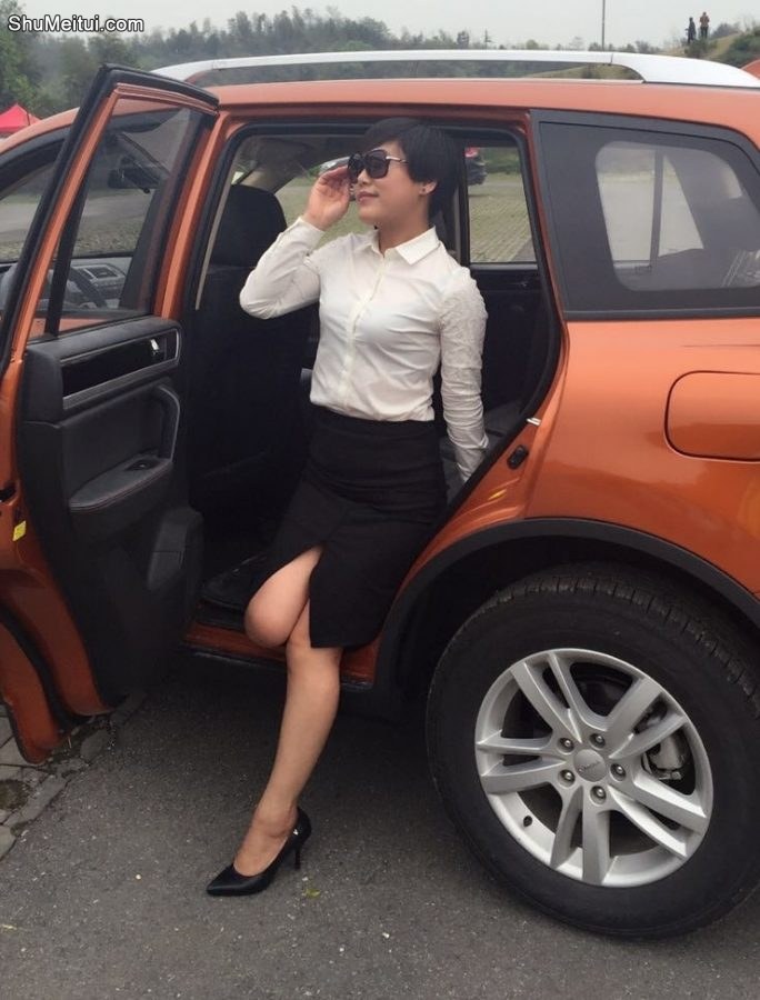 戴墨镜熟透的大姐，长的好有喜感[第3张/共11张]