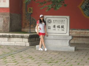 我的历史老师喜欢扮嫩秀美腿