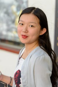 气质超高的美妇花色短裙，得问问她从哪买的