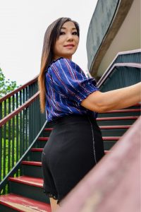 成熟的长腿芝姐阳光下高清晰肉丝