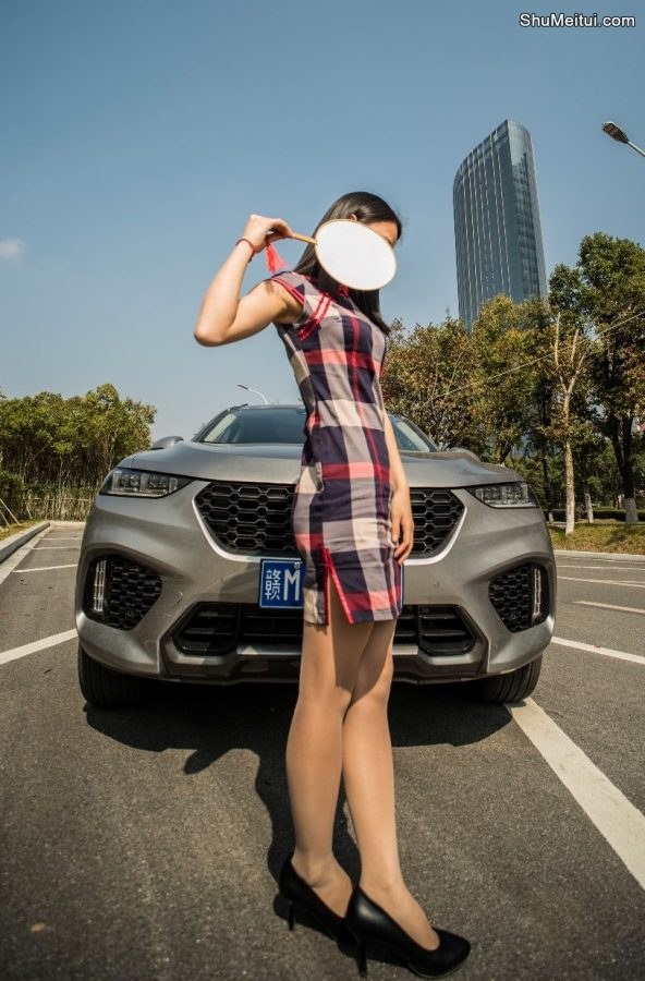 龙猫小姐姐这小旗袍穿的真好看,兄弟们给评个分[第8张/共23张]