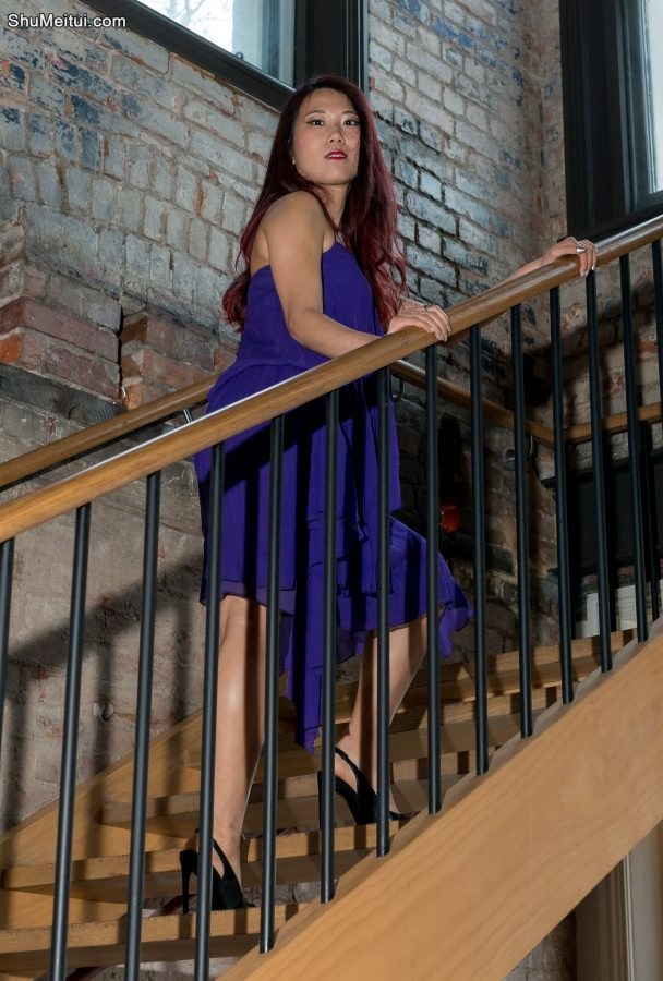 霸气女总裁辛迪演示超级性感[第3张/共9张]