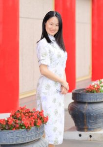 丰满的身体穿上了优雅的旗袍,Elin姐人像摄影