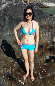 人妻美雅姐可爱泳衣秀好身材生活照