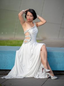 中年大姐硬要补一套婚纱照，给她的年轻心态点个赞