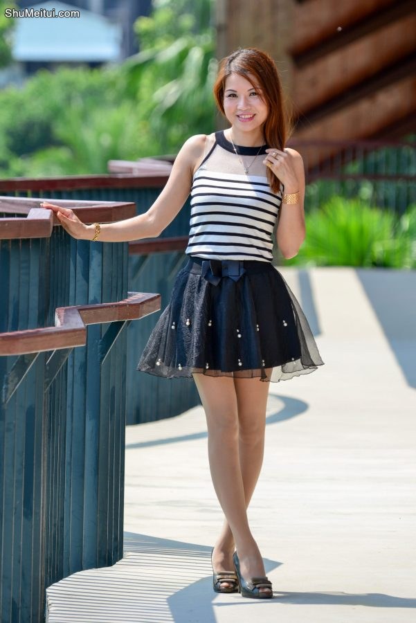 穿肉丝袜的翠嫂美腿吸引摄影师拍了超多照片[第43张/共46张]