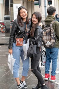 不修粉黛的一对好闺蜜，愿你们永远年轻靓丽