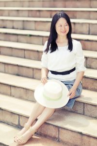 三十年后重返校园,气质优雅的Elin姐写真照片