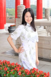 丰满的身体穿上了优雅的旗袍,Elin姐人像摄影