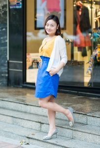 服装店的老板娘果然很有味道嘛