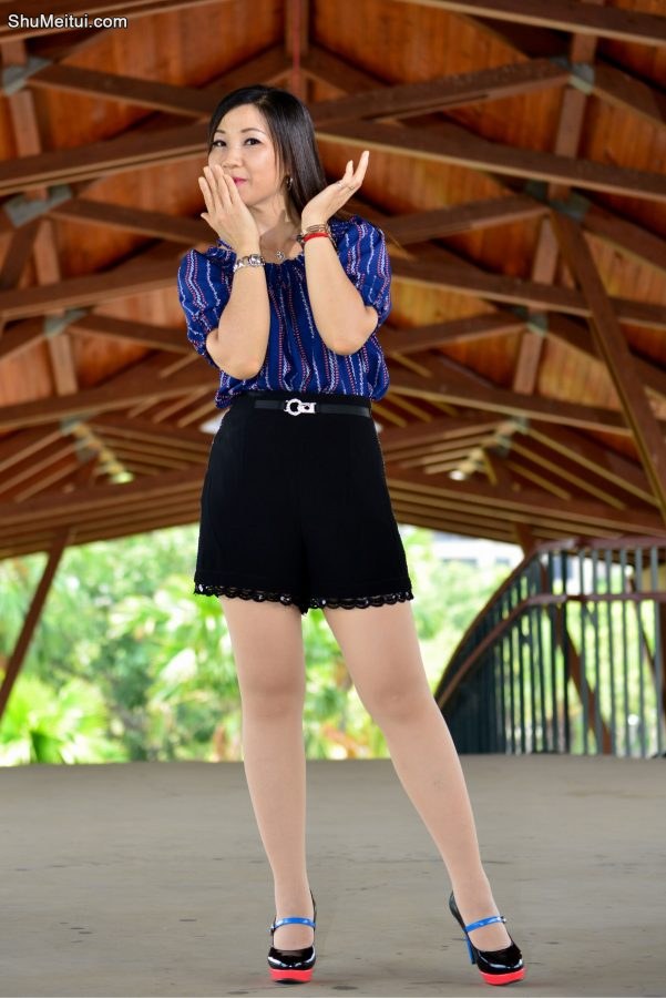 成熟的长腿芝姐阳光下高清晰肉丝[第49张/共56张]