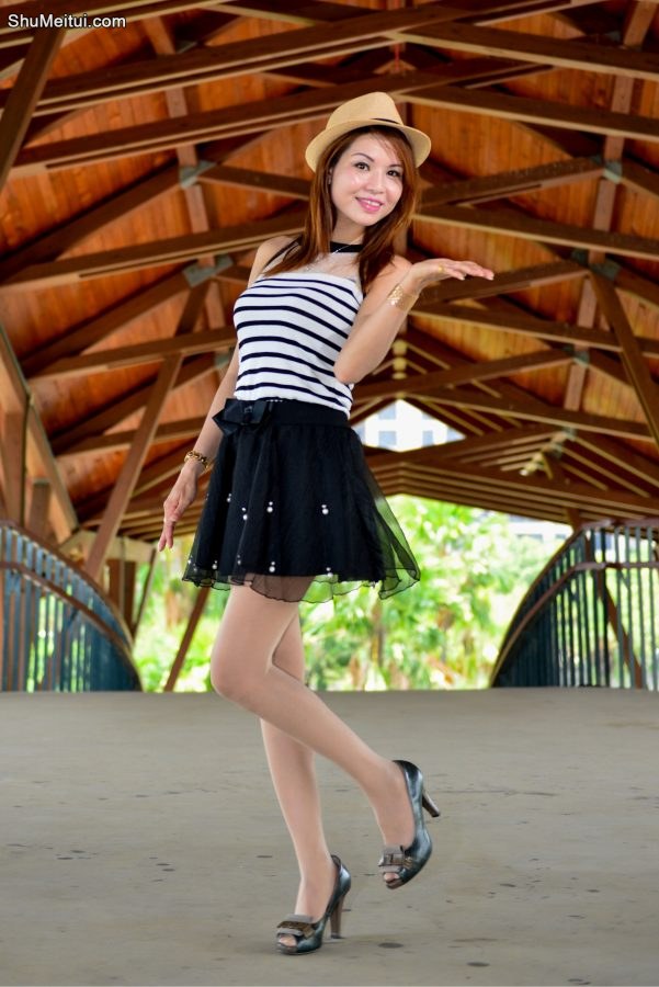 穿肉丝袜的翠嫂美腿吸引摄影师拍了超多照片[第14张/共46张]