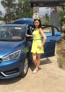 独自带着性感貌美的小姨子回丈人家，一路上我的心跟小鹿似的