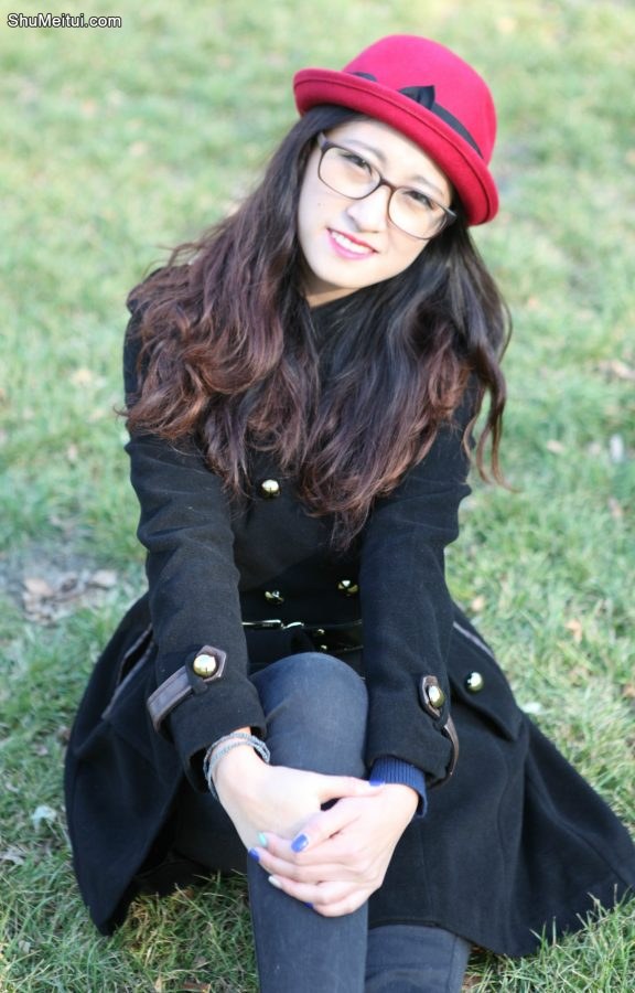 戴眼镜穿短靴的熟女，真是个迷人的妖精了[第33张/共37张]