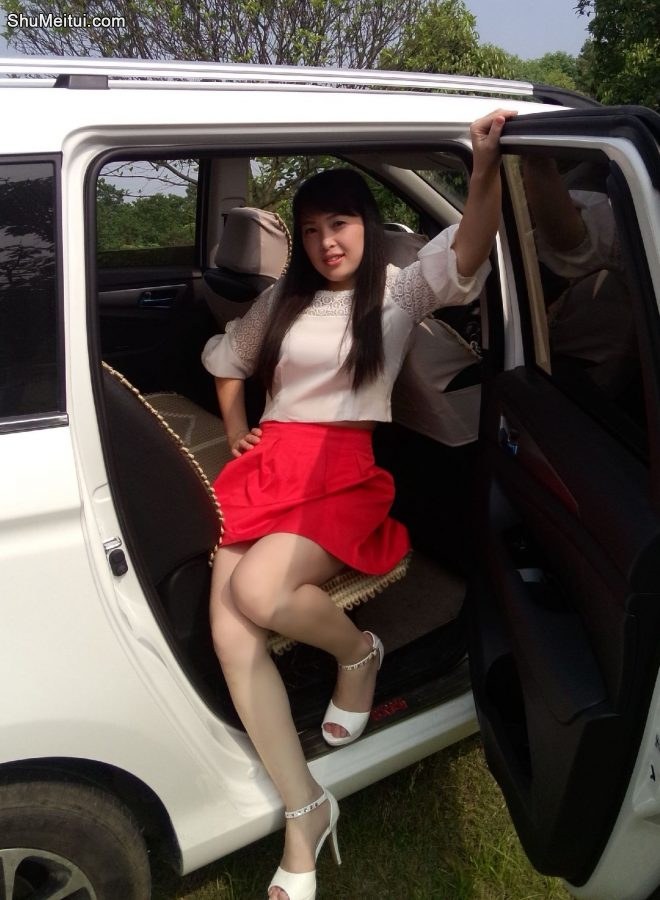 轻熟美人魏大姐又来一波，白衣红裙很是惹眼哦[第7张/共10张]