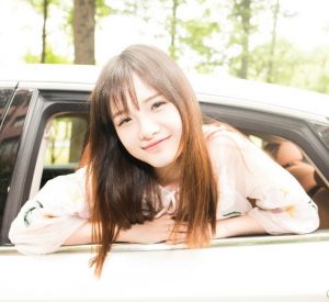 清纯甜美大美女也来媳妇车模了，真是靓呀