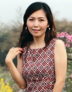 桃之夭夭美妇知风人比花美