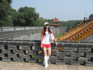 我的历史老师喜欢扮嫩秀美腿