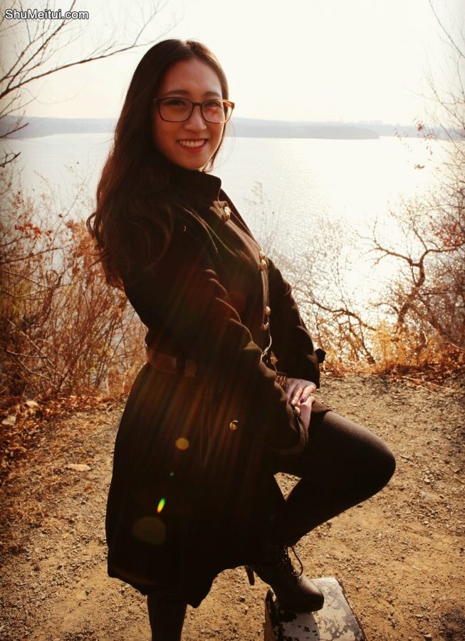 戴眼镜穿短靴的熟女，真是个迷人的妖精了[第15张/共37张]