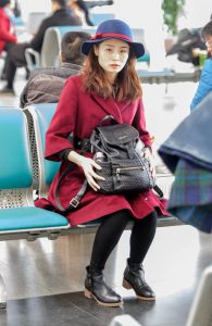 候车大厅偶遇极品良家，运气不赖