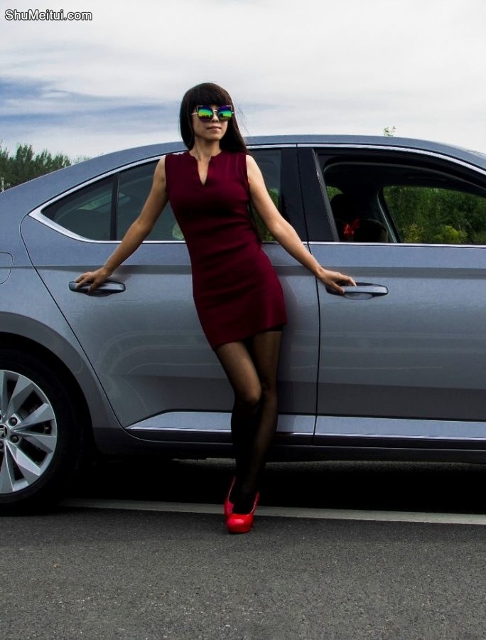 熟女的风情确实要命 气质女神影子少妇又驾到了[第8张/共54张]