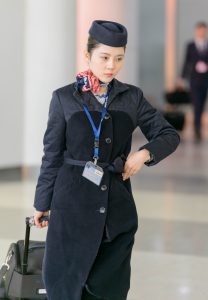 高铁服务员颜值也是相当给力呀，我的小心脏呀