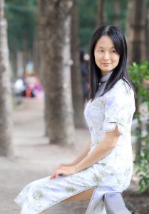 丰满的身体穿上了优雅的旗袍,Elin姐人像摄影