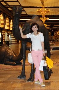 风姿卓越的贵妇在阿联酋之旅