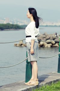 三十年后重返校园,气质优雅的Elin姐写真照片