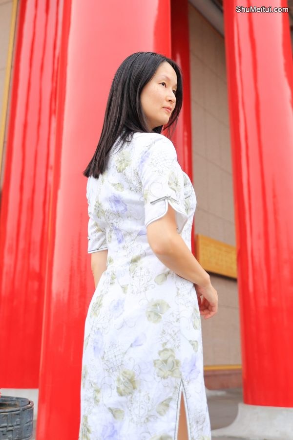 丰满的身体穿上了优雅的旗袍,Elin姐人像摄影[第8张/共11张]