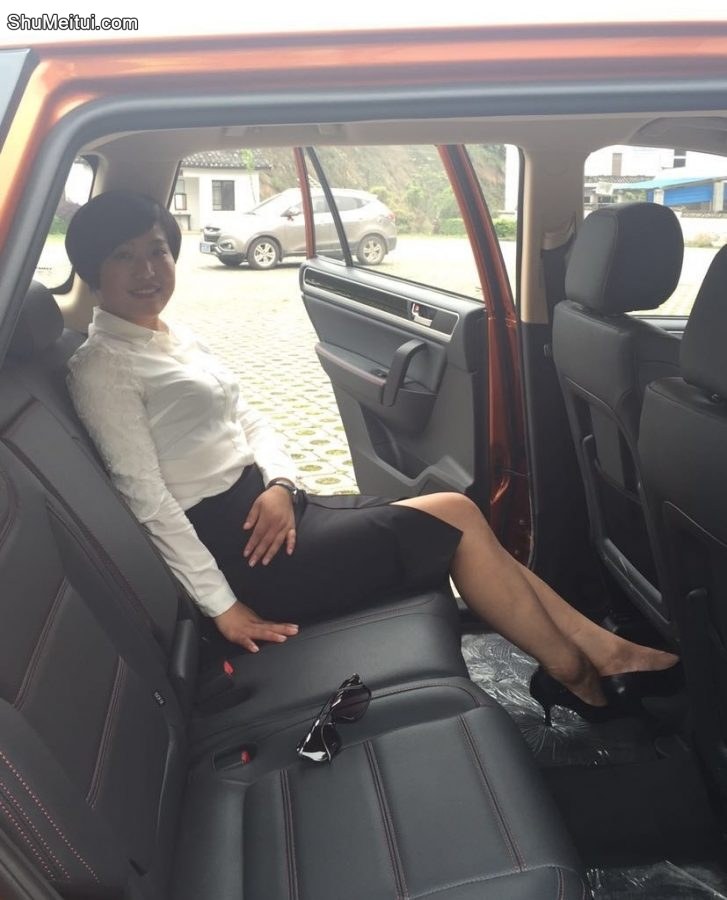 戴墨镜熟透的大姐，长的好有喜感[第8张/共11张]