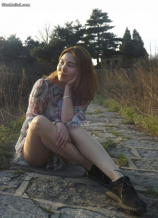 西北的豪迈熟妇小伟子，妖艳的很[第4张/共12张]