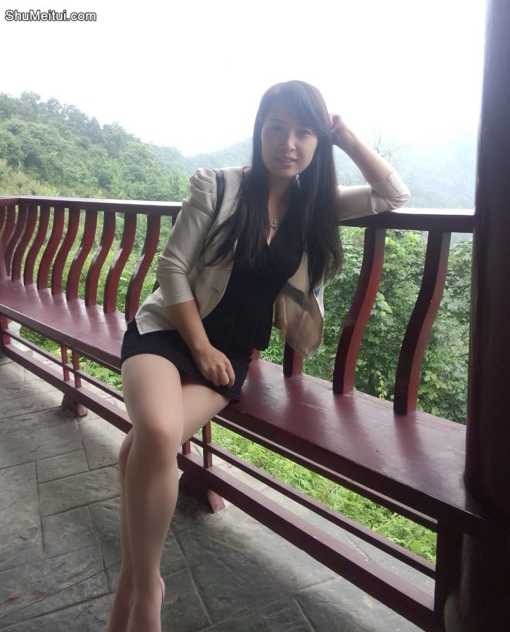 保养不赖的熟妇魏大姐携小公主出境，点个赞[第9张/共14张]