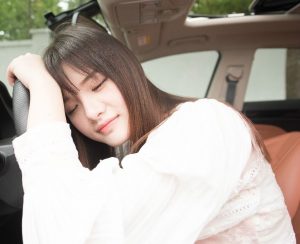 清纯甜美大美女也来媳妇车模了，真是靓呀