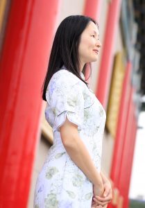 丰满的身体穿上了优雅的旗袍,Elin姐人像摄影