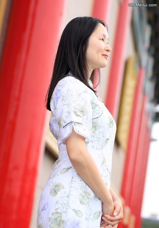 丰满的身体穿上了优雅的旗袍,Elin姐人像摄影[第7张/共11张]