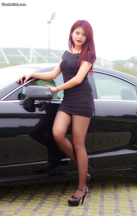 天使的脸庞魔鬼的身材再搭配黑丝长腿，粤嫂真是太靓了[第4张/共17张]