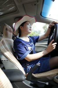 辣妈三七美妇黑丝花裙郊外一日游