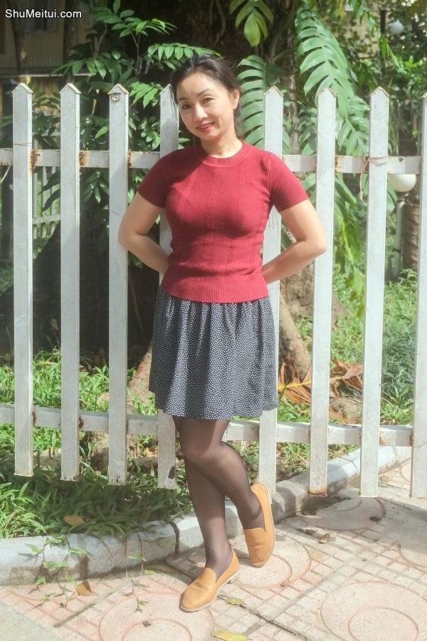 两位不同身材的熟女大姐外出拍照选一个吧[第2张/共33张]