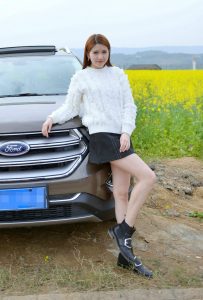 清纯甜美的小雨姐姐无论制服还是居家服都是S级别的