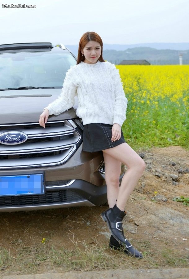 清纯甜美的小雨姐姐无论制服还是居家服都是S级别的[第31张/共39张]