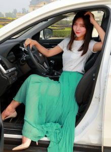 天仙般的美妇好美好美黑色长裙牛仔短裤好性感