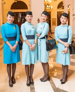旅店偶遇马来航空的美女们，年轻漂亮大方得体